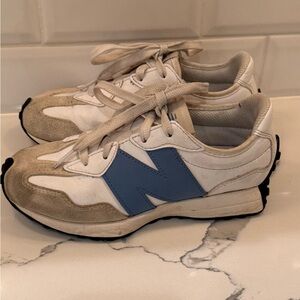 New Balance Kids Sz 1 327 Sneakers in White and Laguna Blue